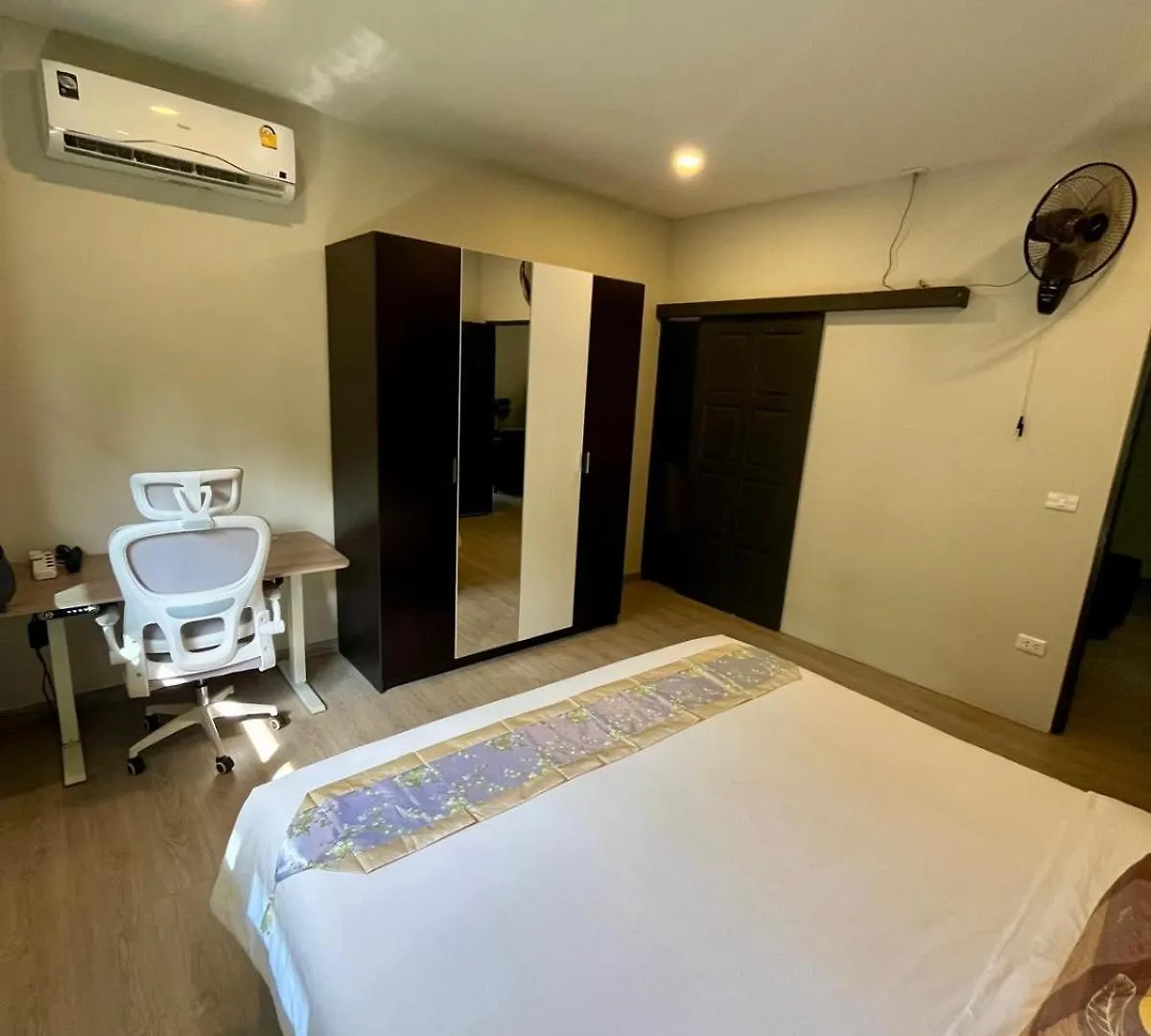 Lanta Sunshine Residence Apt 4 Two Bed Apartment With Ac And Work Space Ko Lanta